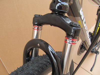 26寸黑配山地自行车  21速双碟刹喜玛诺变速山地车选购指南